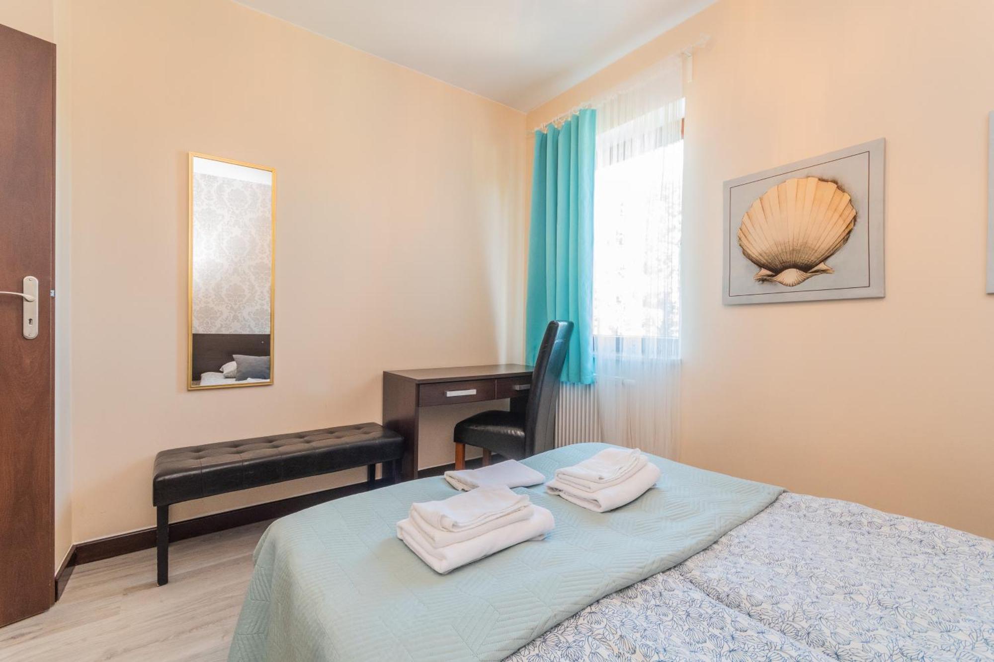 Sztutowo Lazurowy Dwor - Apartamenty Oraz Pokoje Z Basenem I Parkingiem Zimmer foto